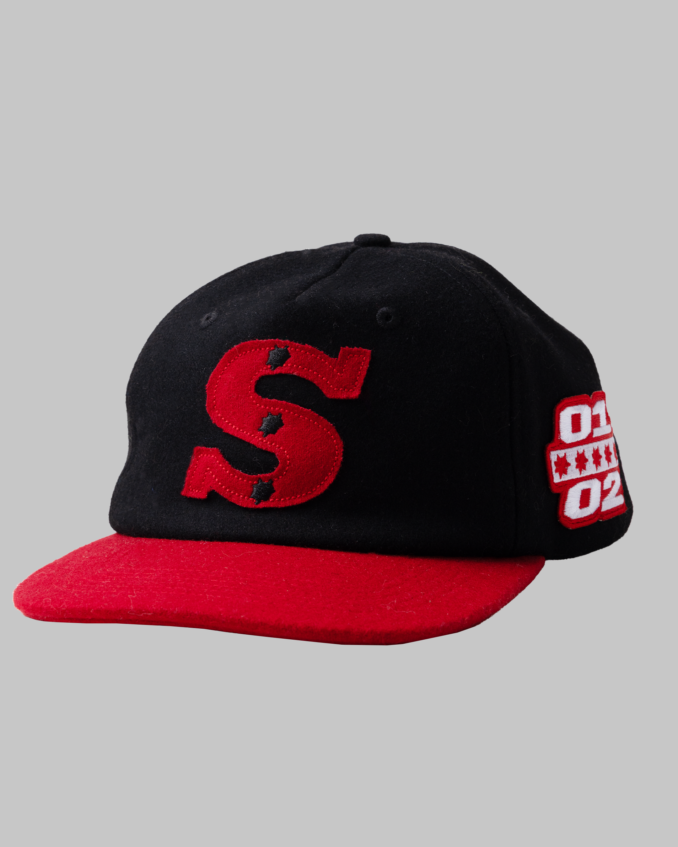 "S" Wool Hat - Black & Red