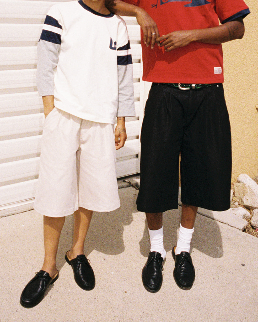 "Hardware" Wide Pleated Shorts - Tan