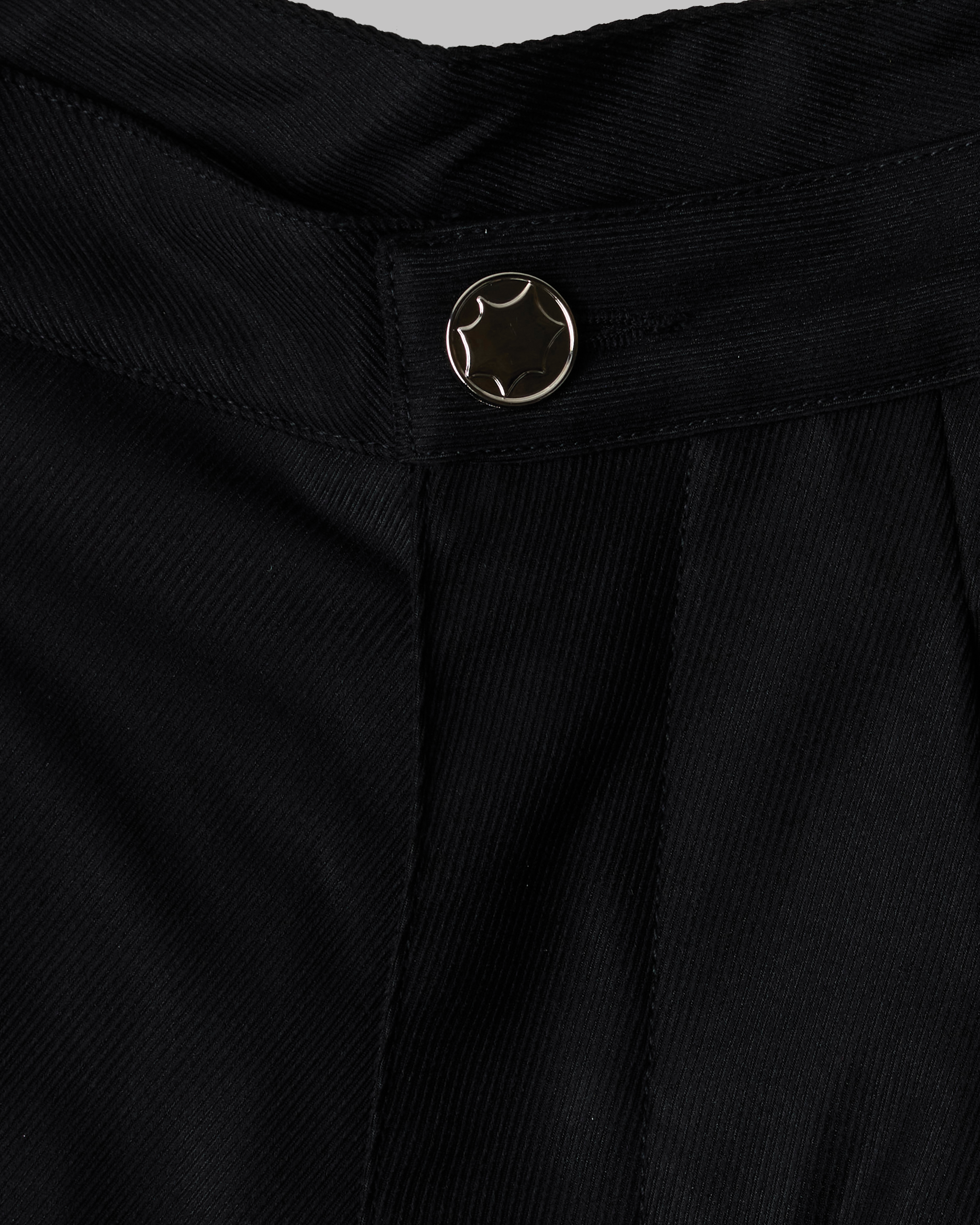 "Hardware" Wide Pleated Shorts - Black